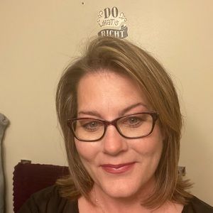 Meet your Posher, Loretta